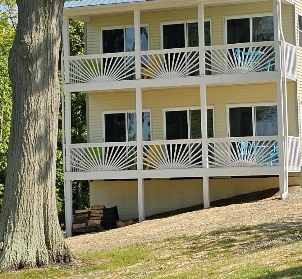 Seaside Lake-Front Cottage Madison Экстерьер фото